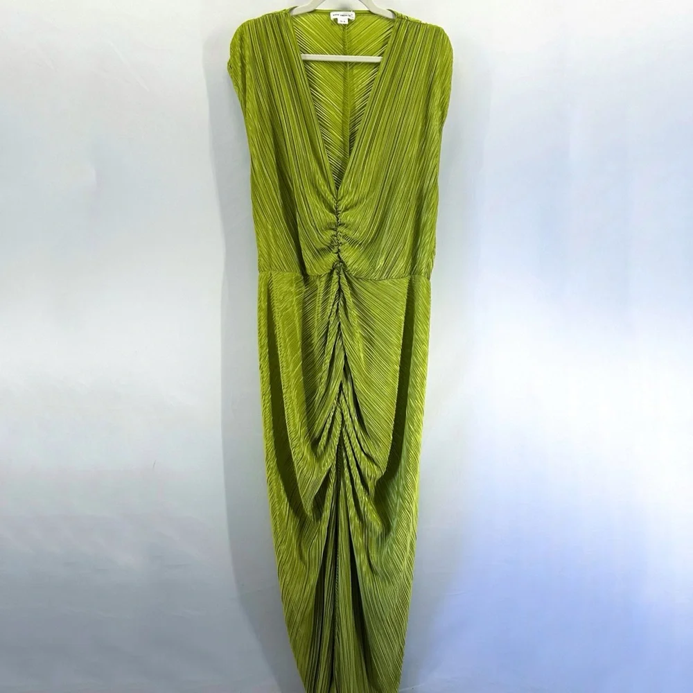 Good American Always Fits Plisse Ruched Maxi Dress Chartrusse Size 3-4 - Picture 2 of 7
